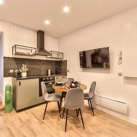 Apartment Superb And Cosy 2br In The Heart Of ! 3p Paris