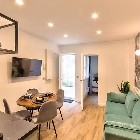 Superb And Cosy 2br In The Heart Of ! 3p Paris