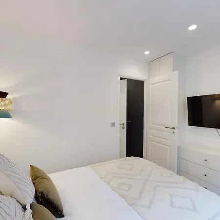 Superb And Cosy 2br In The Heart Of ! 3p Apartamento París
